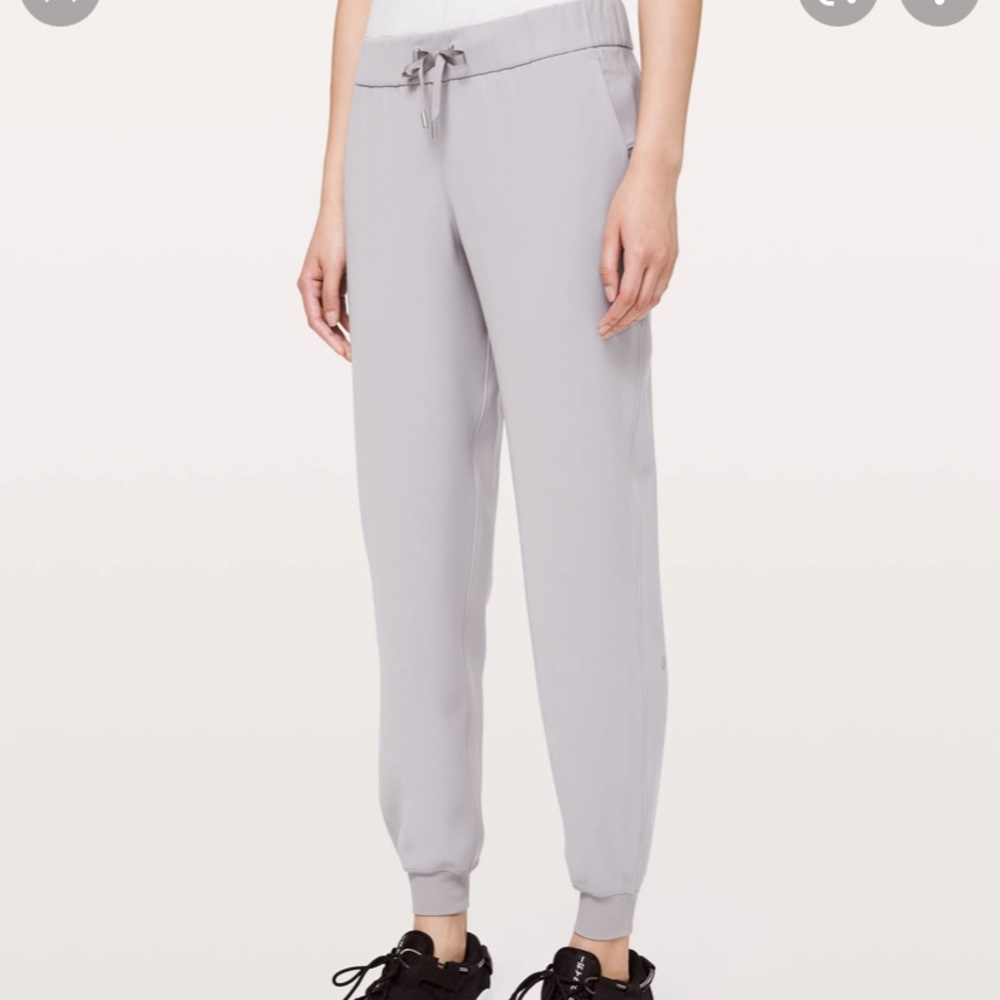 Lululemon Women’s On the Fly Jogger *Woven (NWT)
